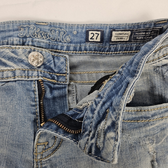 Miss Me factory distressed, rhinestone and embroidered skinny jeans size 27 - Picture 12 of 15